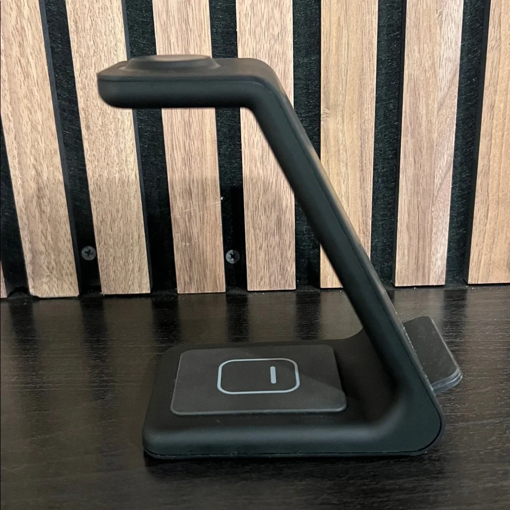 3-in-1 Wireless Charging Station